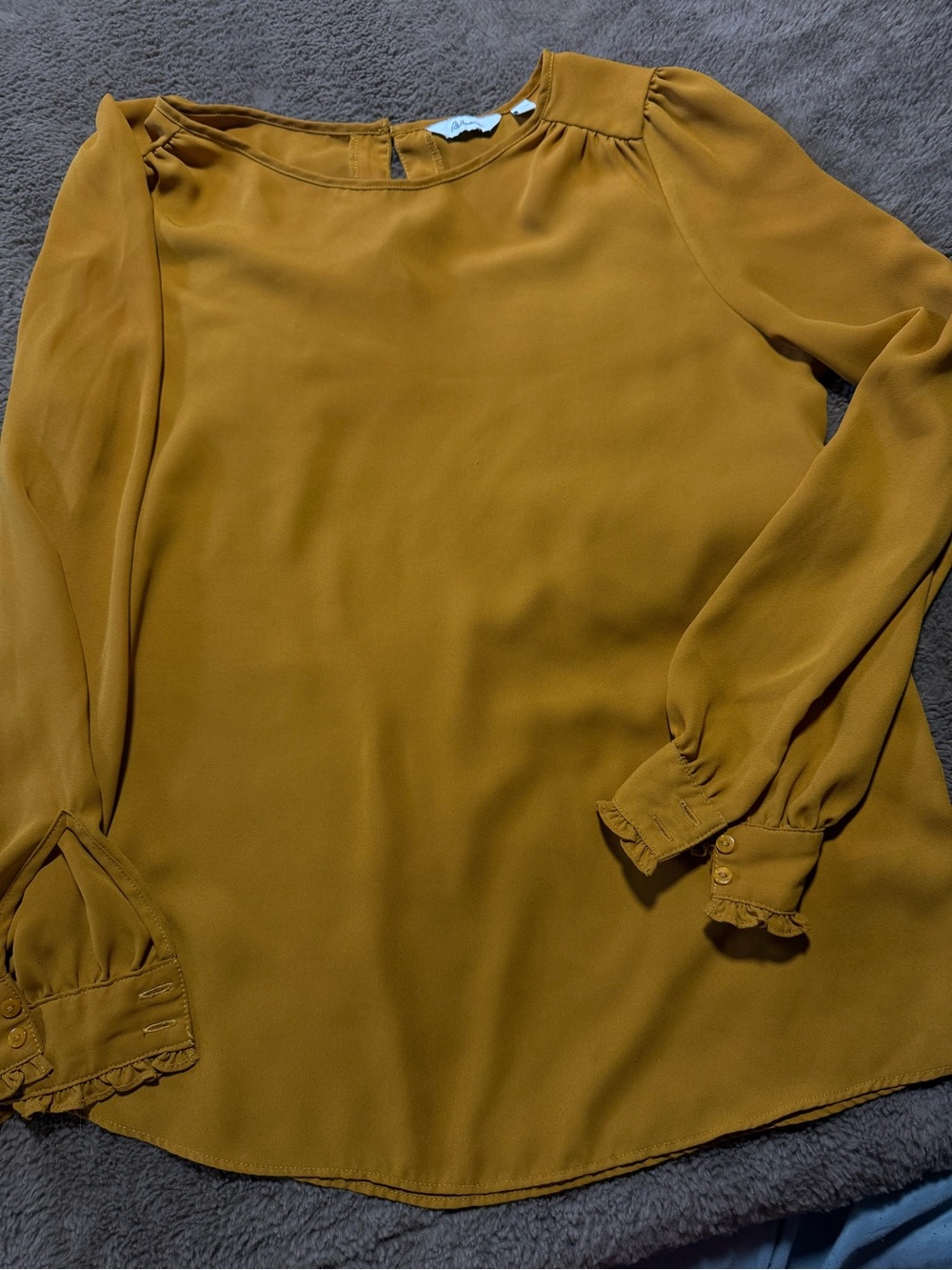 XSmall • Reitmans mustard blouse